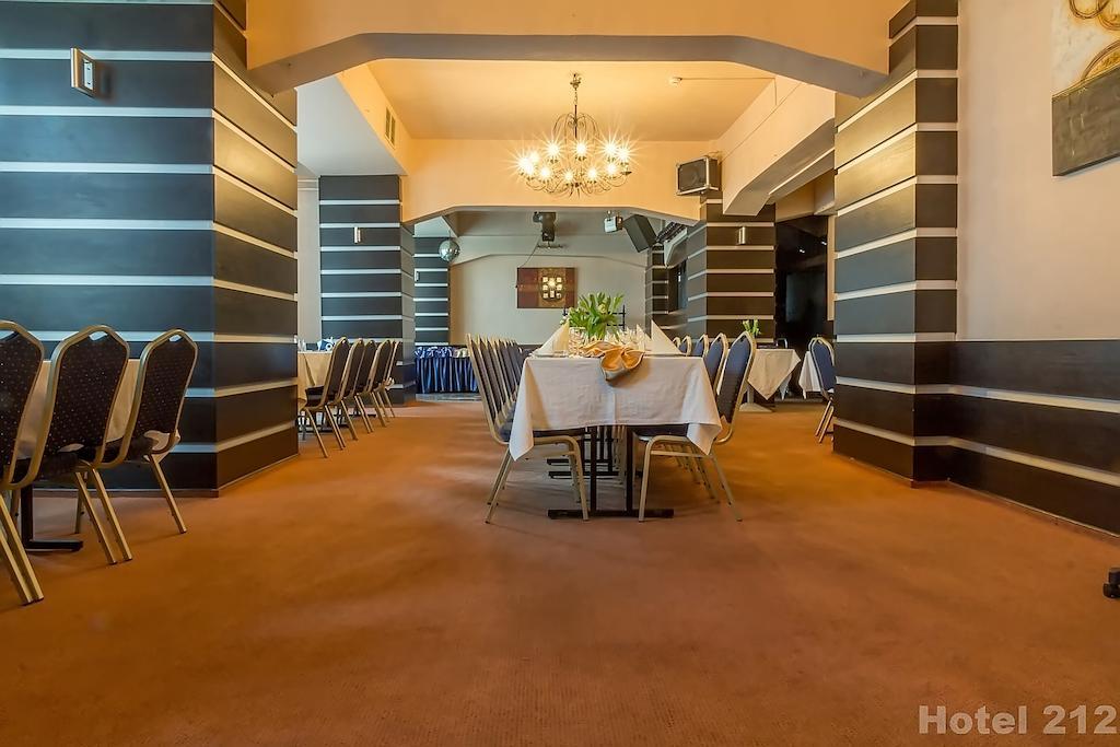 Hotel 212 ワルシャワ エクステリア 写真